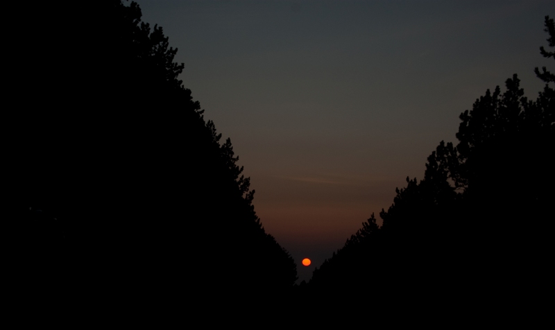 A strange sun marks our descent from Mont Ventoux